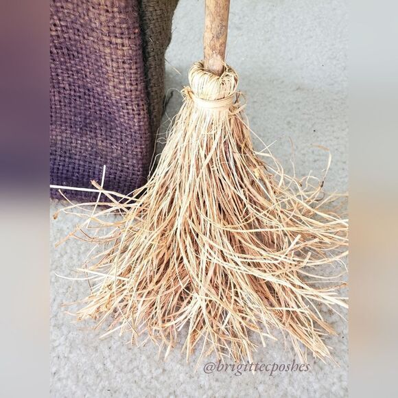 HALLOWEEN 27" Tall Witch with Broom Decoration - Picture 12 of 15